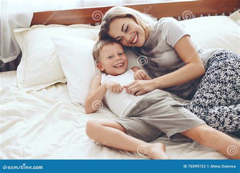 mom son bed porn|xHamsters new night mode will make falling asleep to porn。